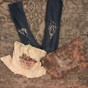 Vintage clothing bundle for sale! 💙💛